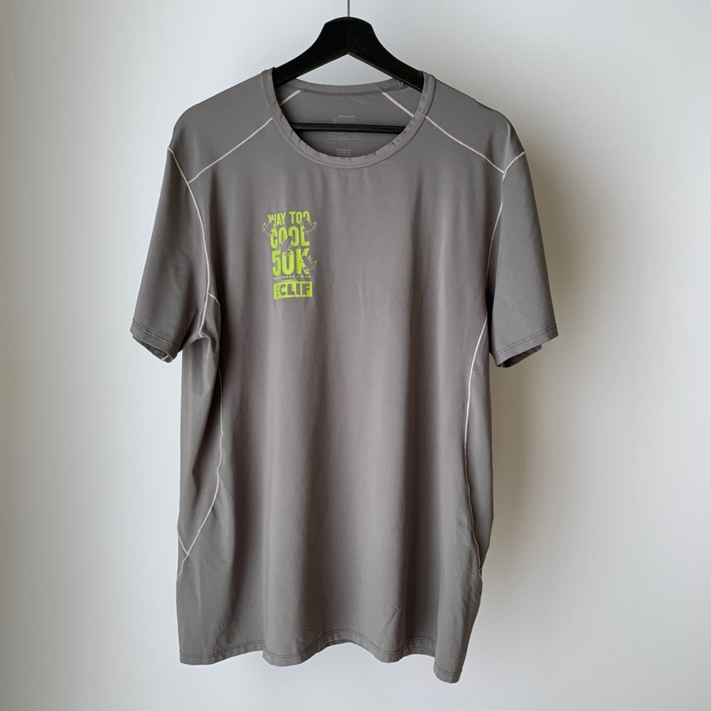 Patagonia  Quick Dry Gray Mens Athletic Shirt XL